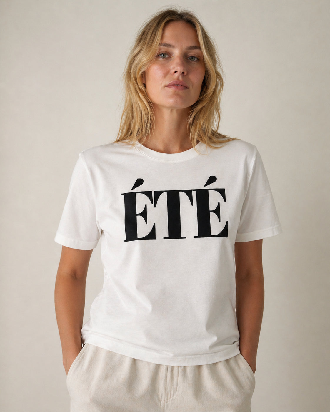 ÉTÉ T-Shirt Offwhite / Schwarz